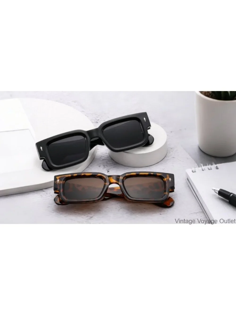 Thick Frame Square Sunglasses Chunky Rectangle Rivet Design UV400 Shades